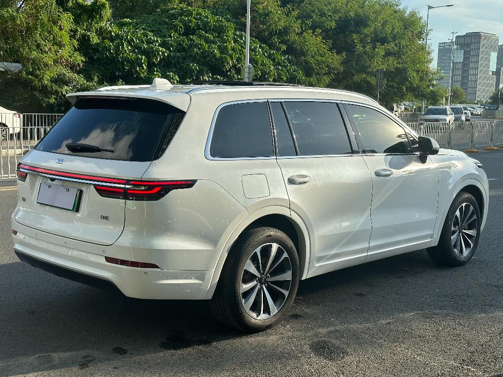 理想汽车