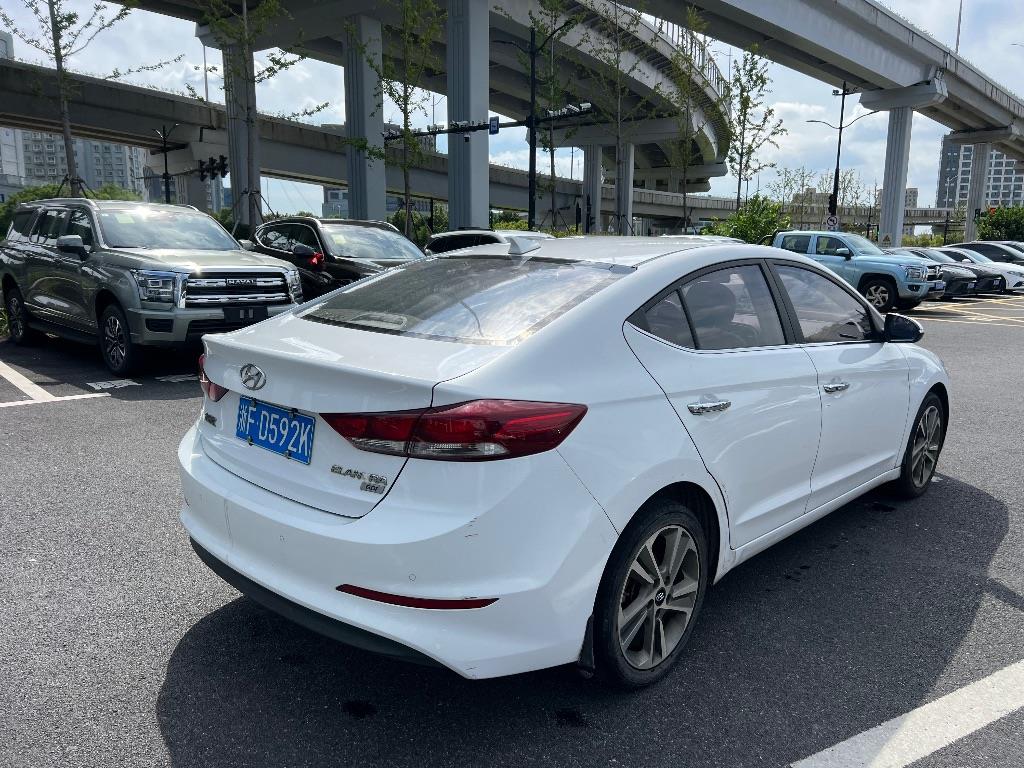 现代