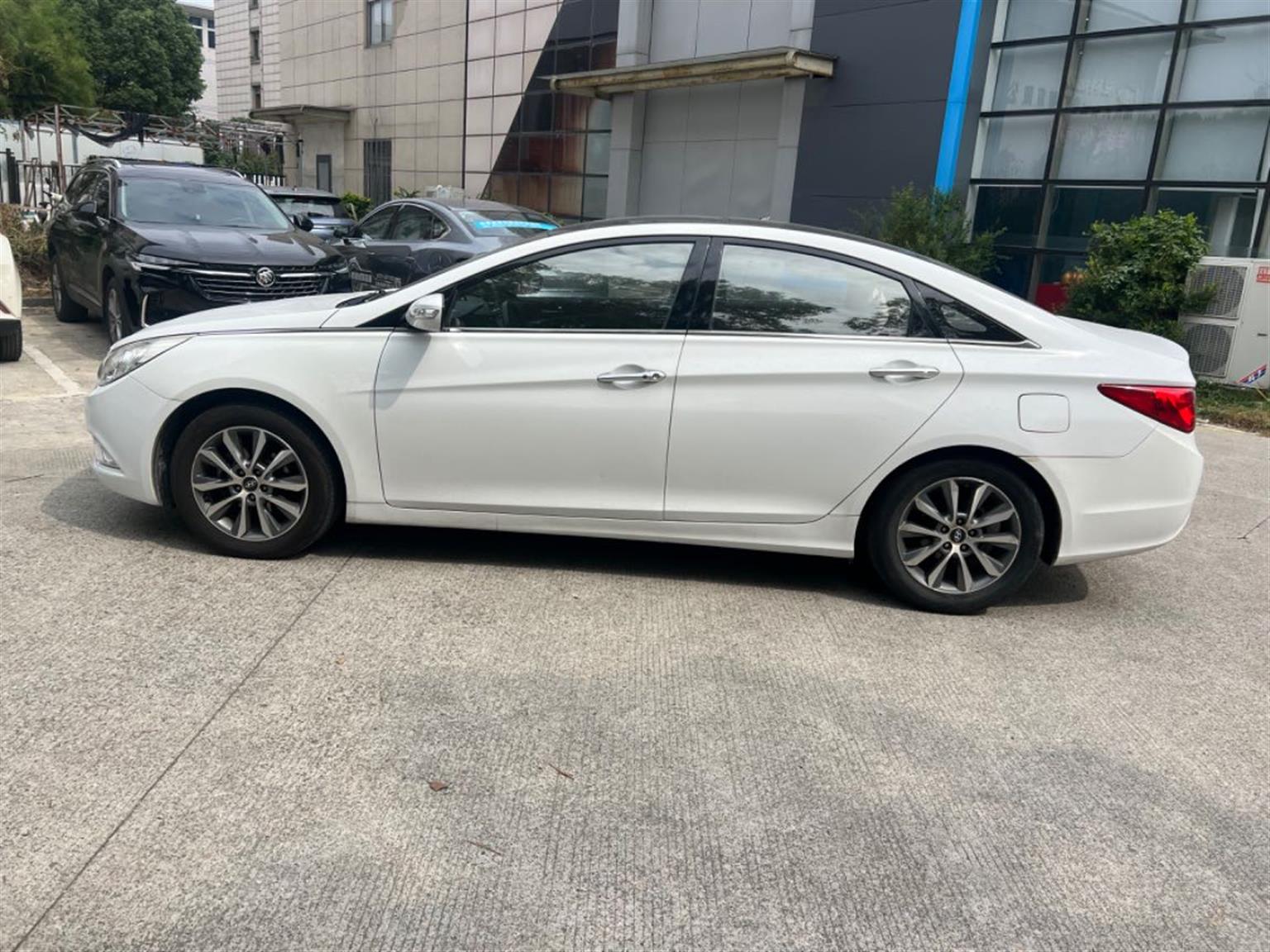 现代
